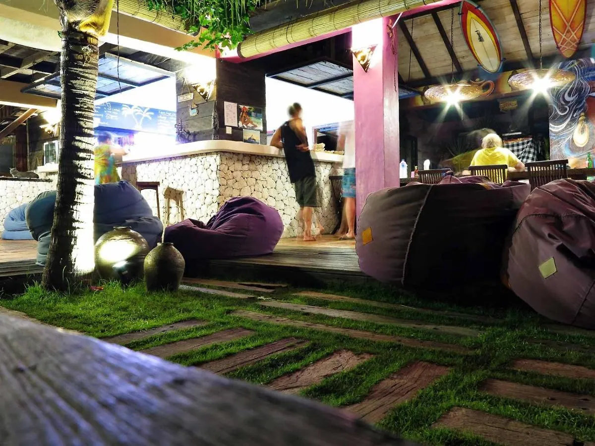 Hotel Rapture Surfcamps Padang-Padang Uluwatu  Indonesia